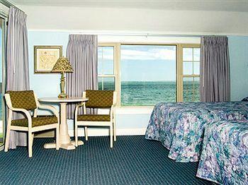 Seaside Inn Фалмът Екстериор снимка